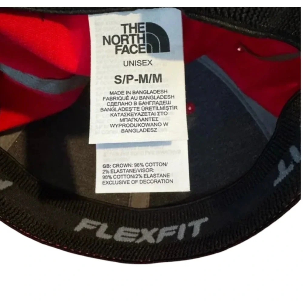 THE NORTH FACE Flex Fit FITTED BASEBALL CAP HAT Solid Red w/Blue Logo S/M